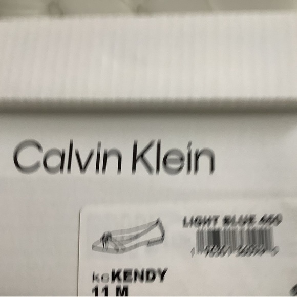 Calvin Klein flats - Picture 7 of 8